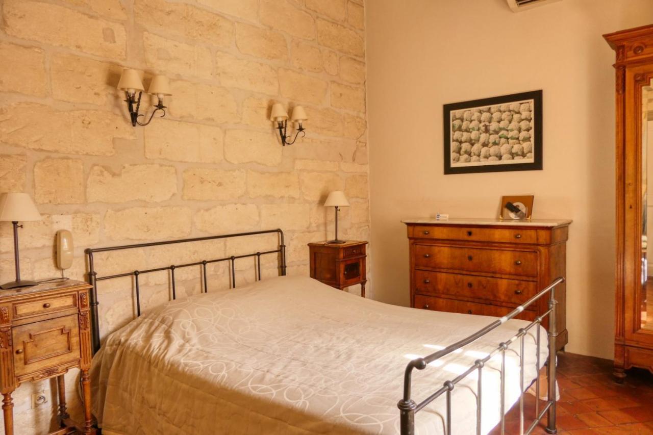 Au Saint Roch - Hotel Et Jardin Avignon Exterior foto